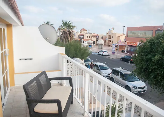 Sunny Centrical Apartment in Los Amigos